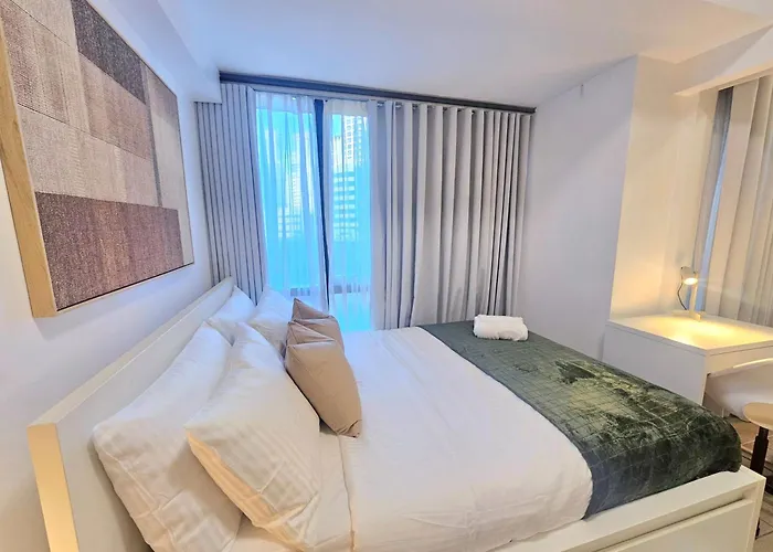 Organic Modern 1br Near Greenbelt Apartahotel Manila