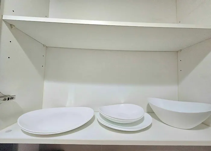 Organic Modern 1br Near Greenbelt