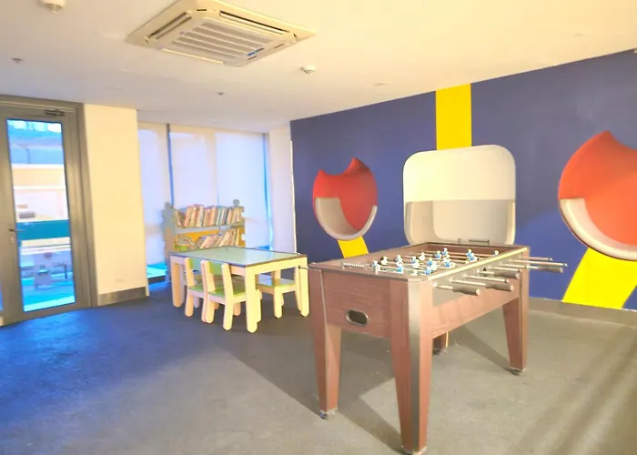 Organic Modern 1br Near Greenbelt 4* Manila